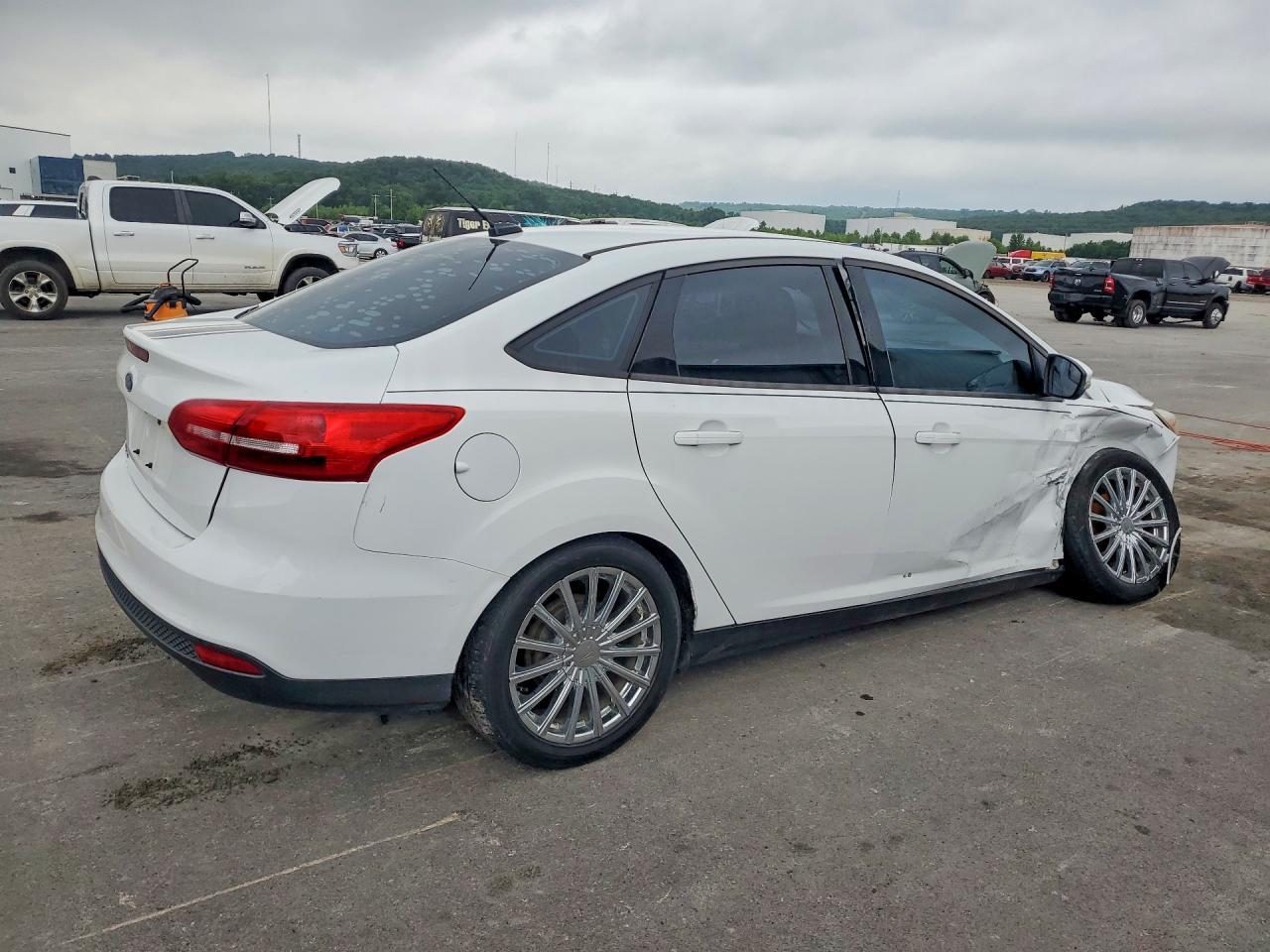 2015 Ford Focus Se - Фото 3