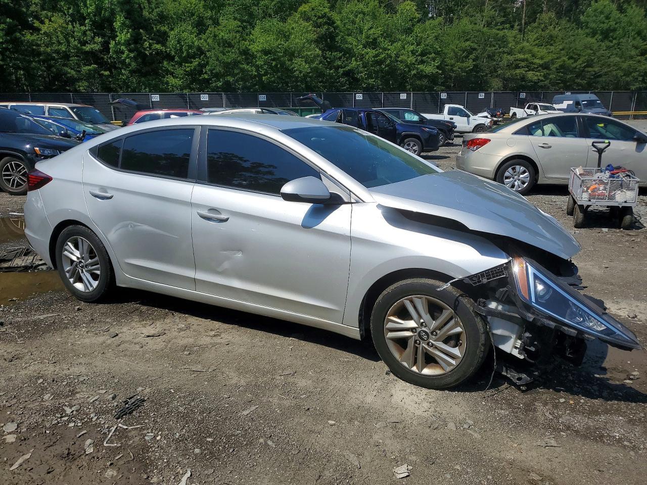2020 Hyundai Elantra Sel - Фото 4