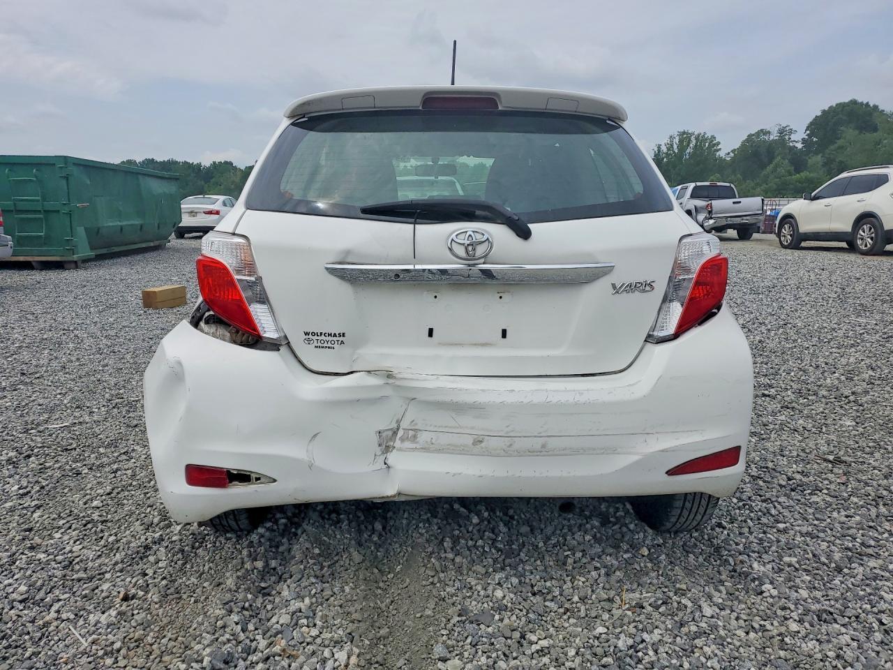 2012 Toyota Yaris 3-Door L - Фото 6