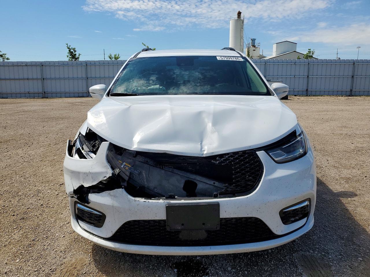 2022 Chrysler Pacifica Touring L - Image 5