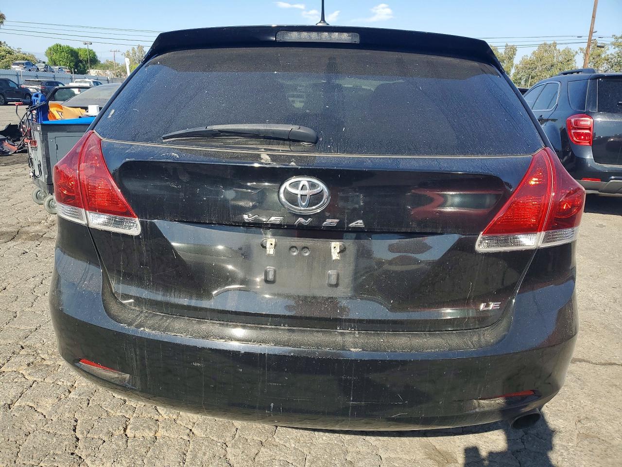 2015 Toyota Venza Le - Image 6