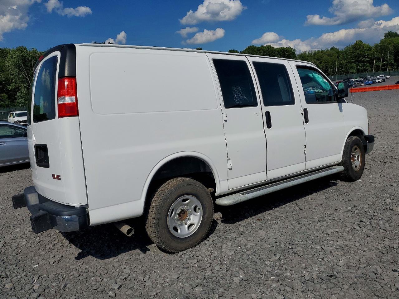 2021 GMC Savana G2500 - Фото 3