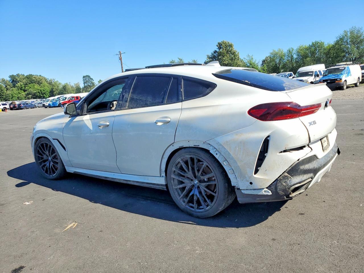 2022 BMW X6 xDrive40I - Фото 2