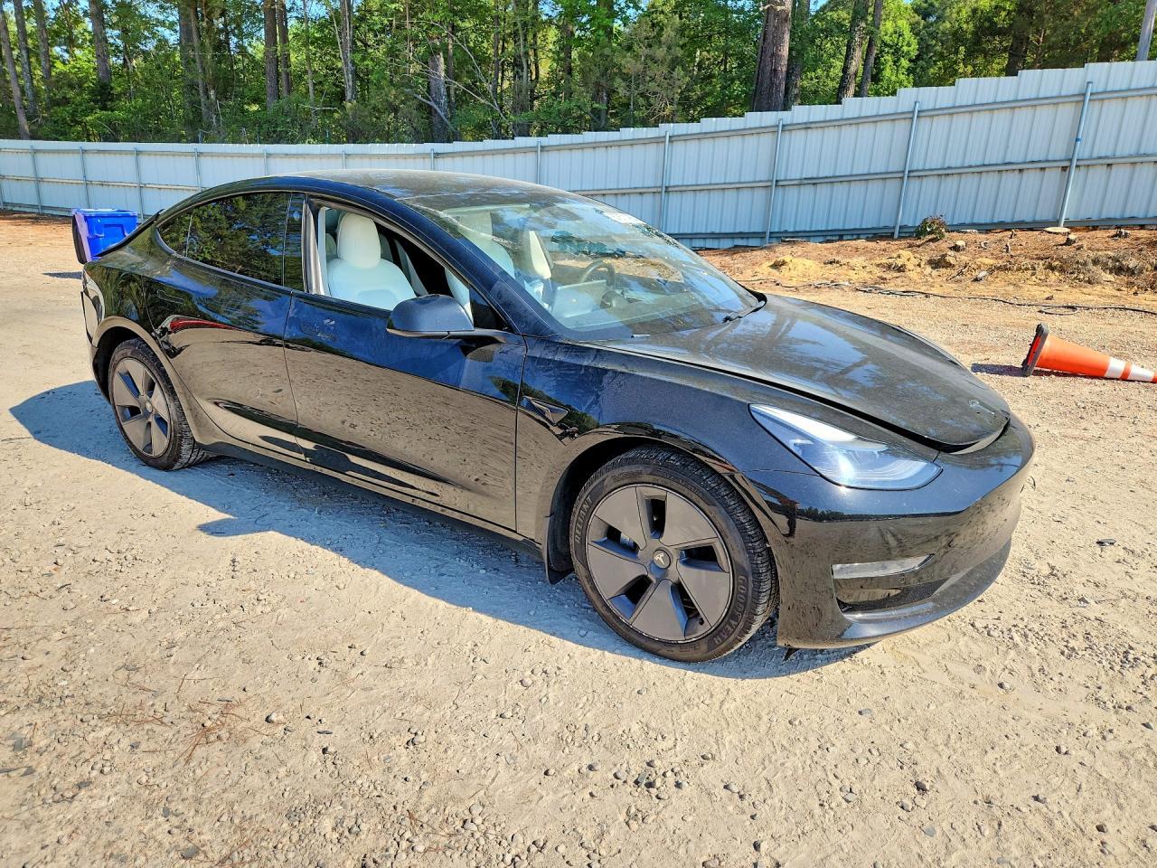 2021 Tesla Model 3 - Фото 4