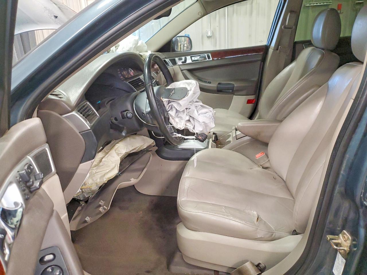 2004 Chrysler Pacifica - Image 7