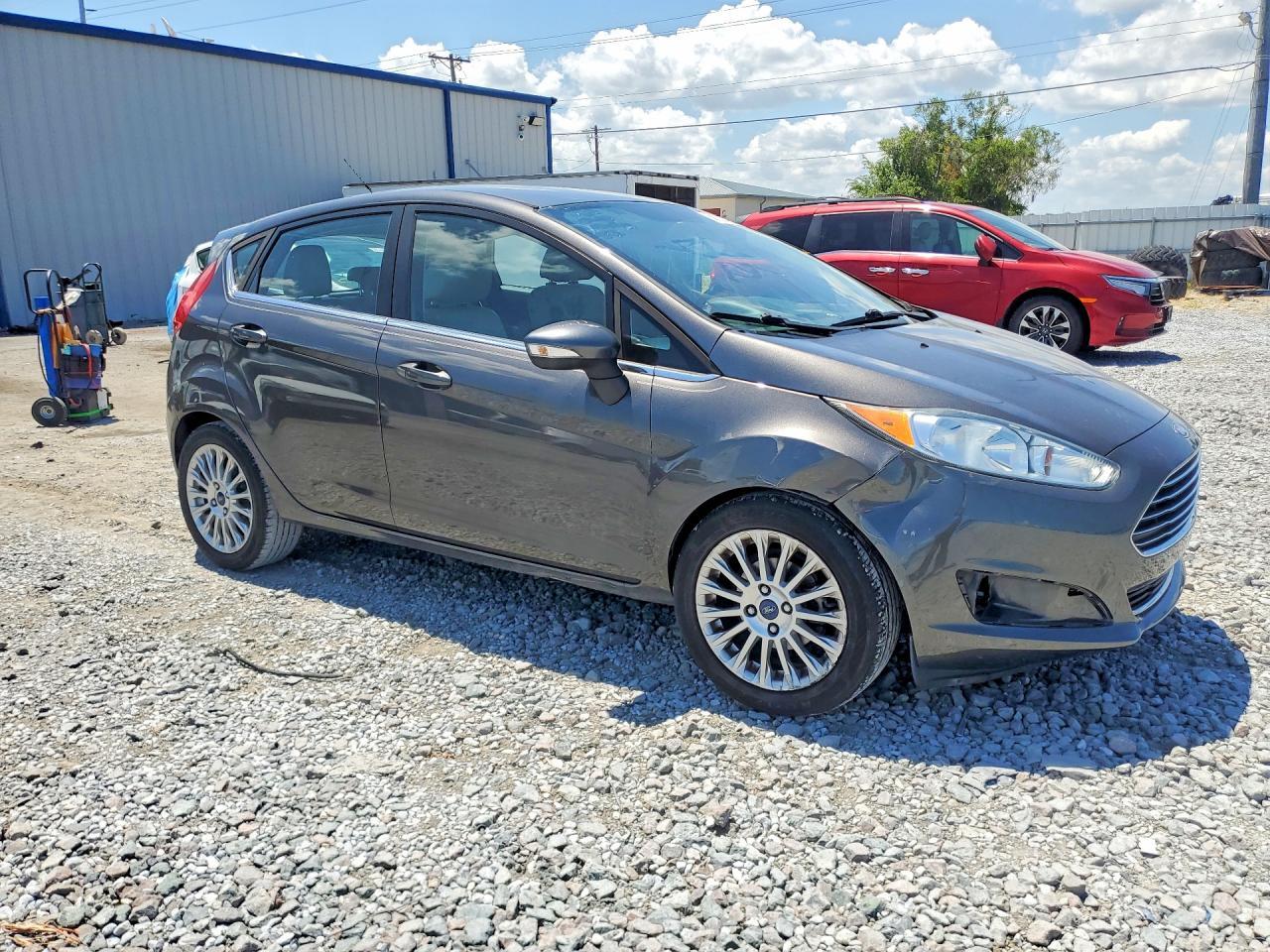 2015 Ford Fiesta Titanium - Фото 4
