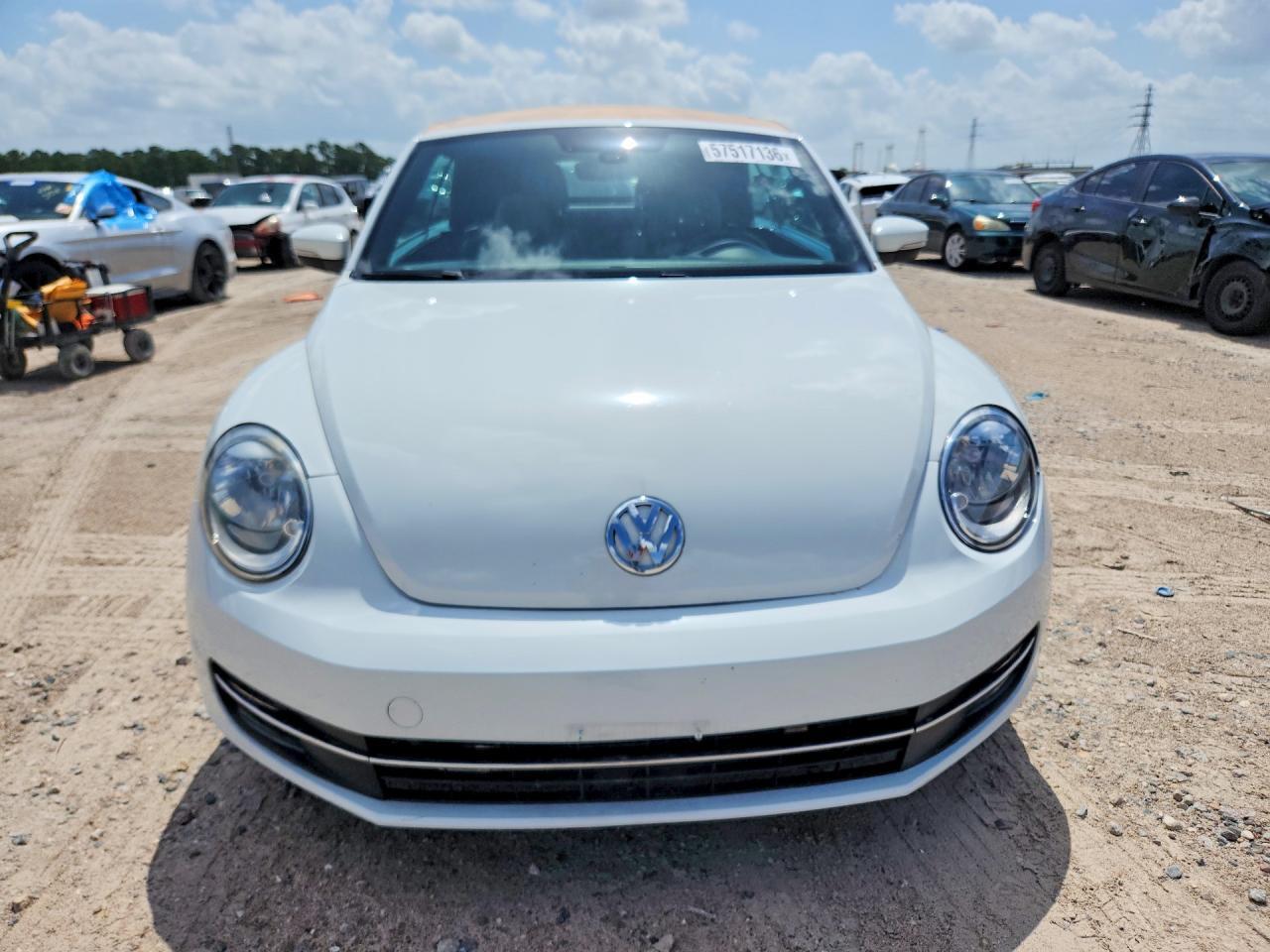 2018 Volkswagen Beetle S - Фото 5