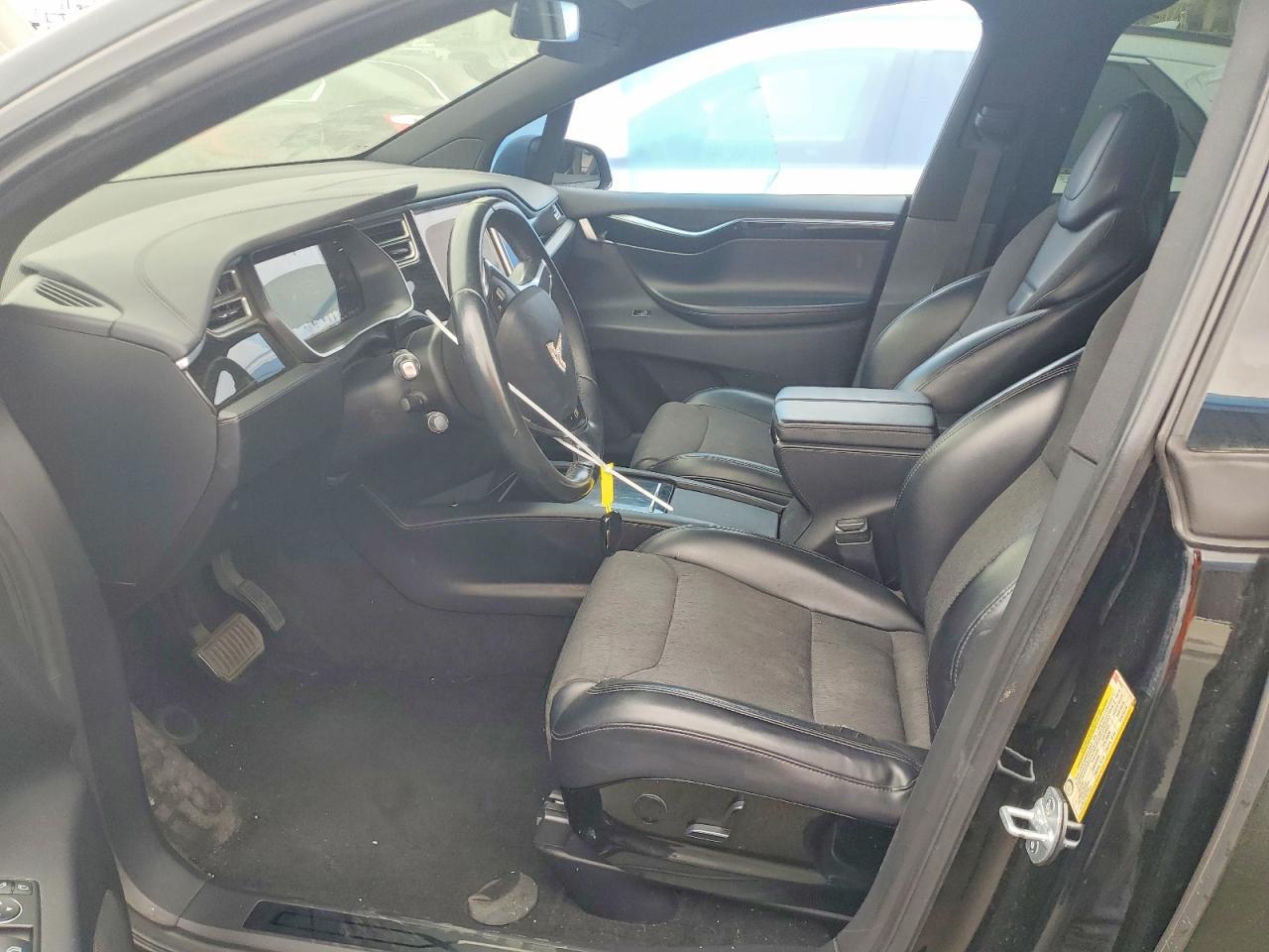 2016 Tesla Model X - Фото 7