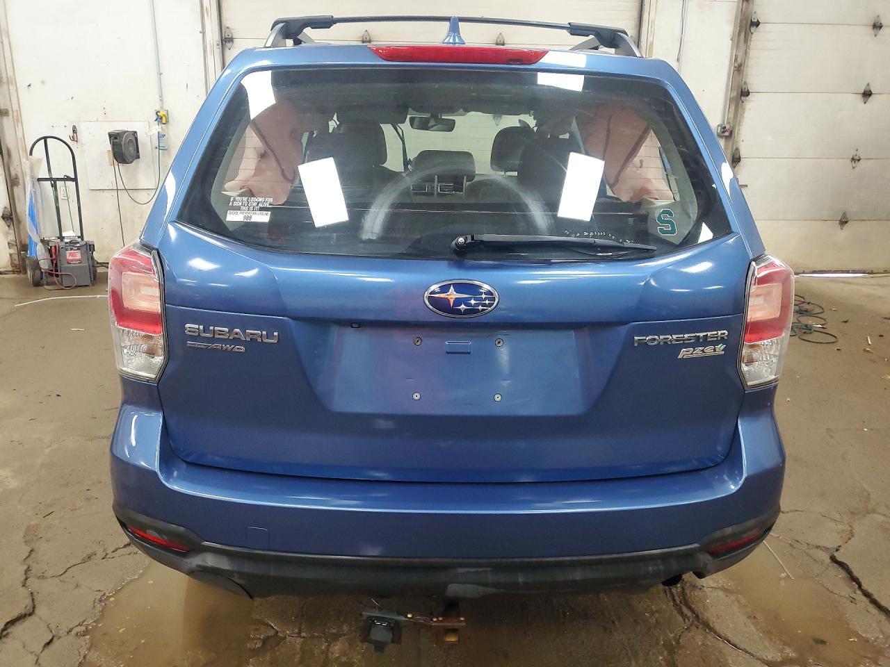 2017 Subaru Forester 2.5I - Image 6