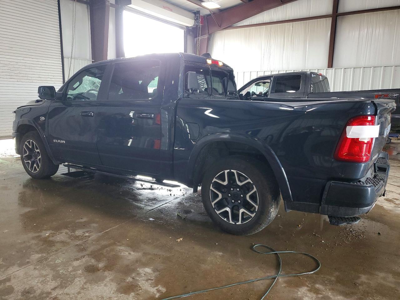 2026 Ram 1500 Laramie - Фото 2