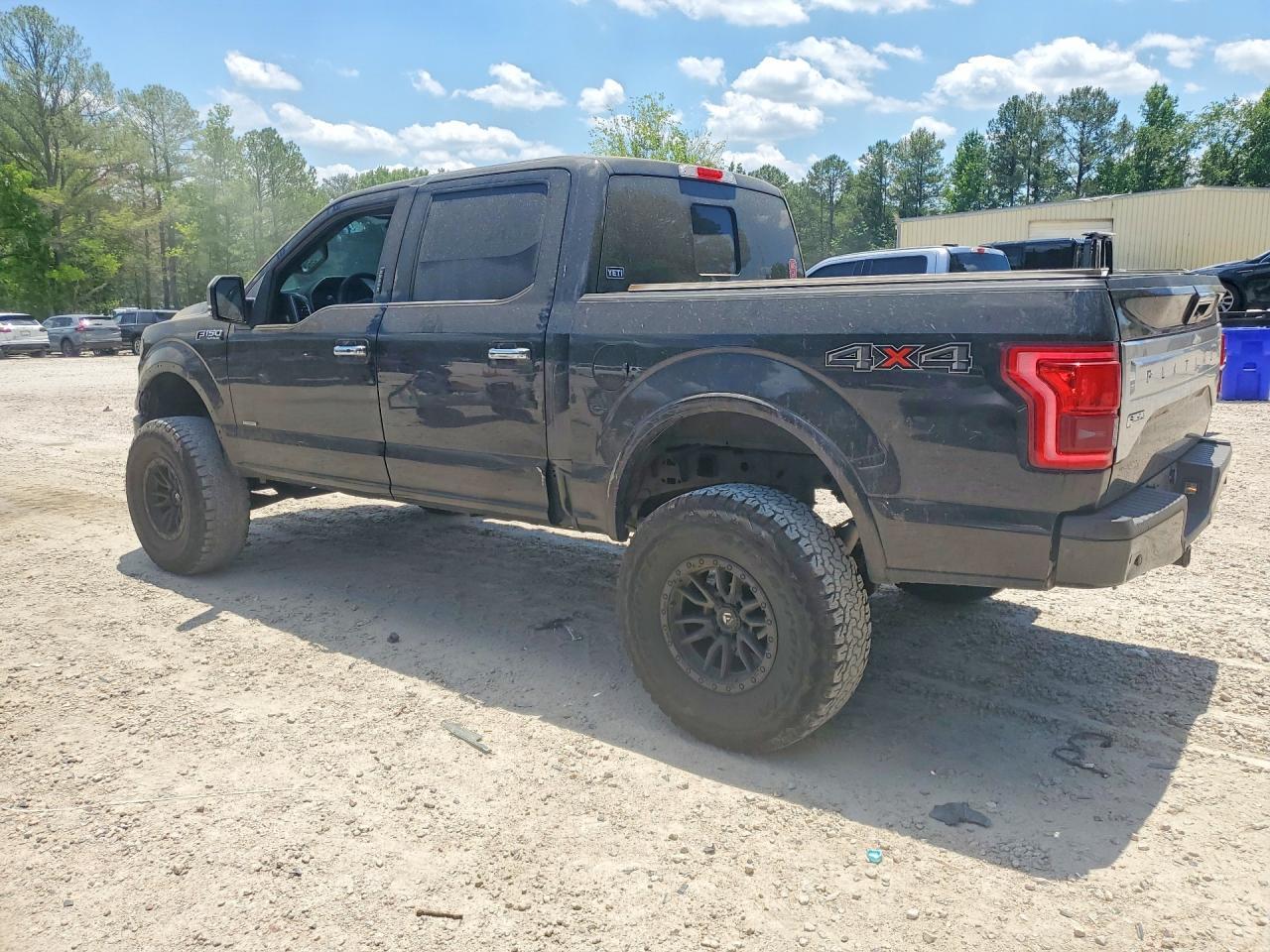 2015 Ford F-150 - Фото 2