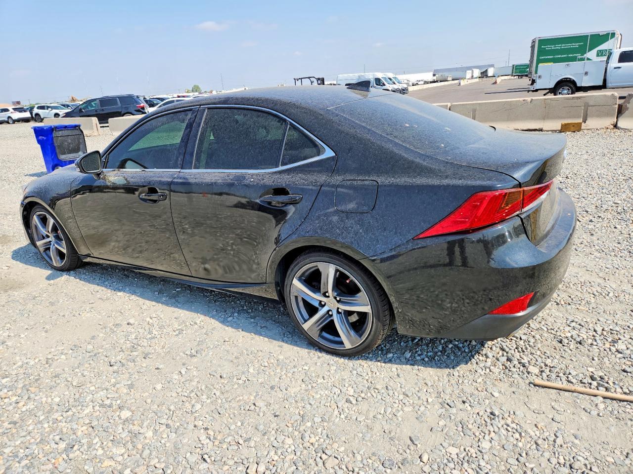 2017 Lexus Is 300 - Фото 2