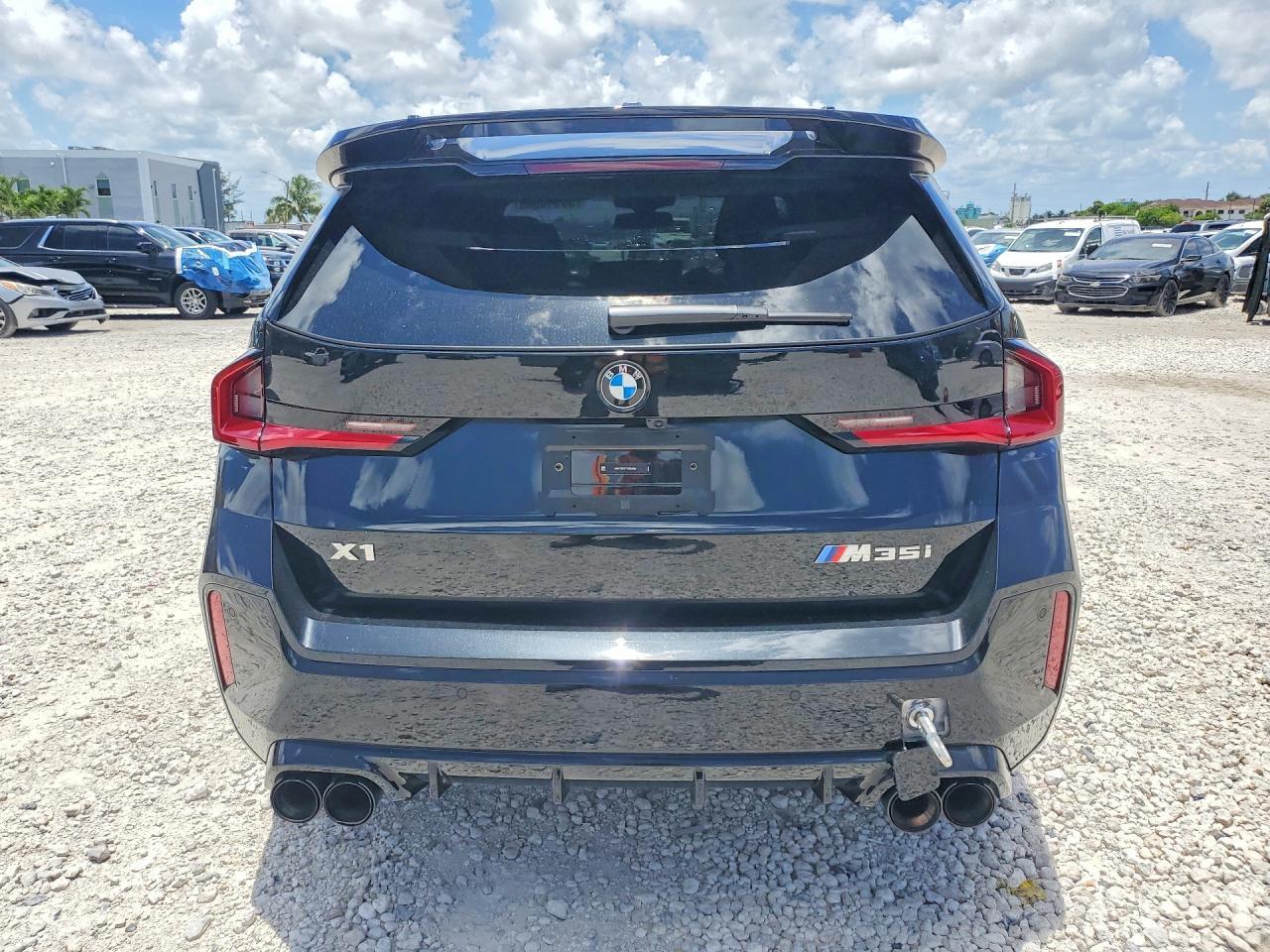 2026 BMW X1 M35I - Фото 6