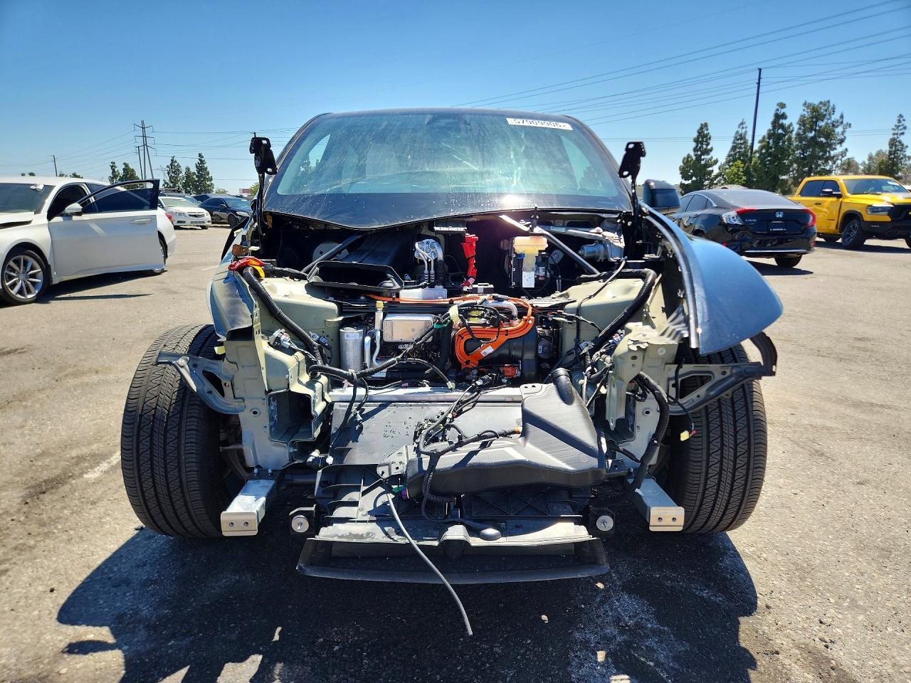 2026 Tesla Model Y - Фото 5