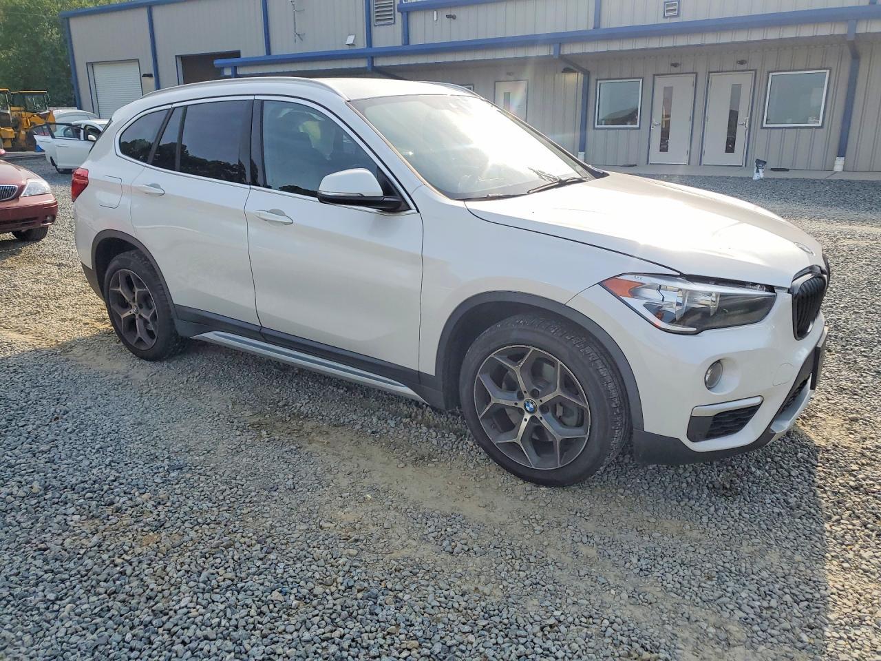 2019 BMW X1 xDrive28I - Image 4