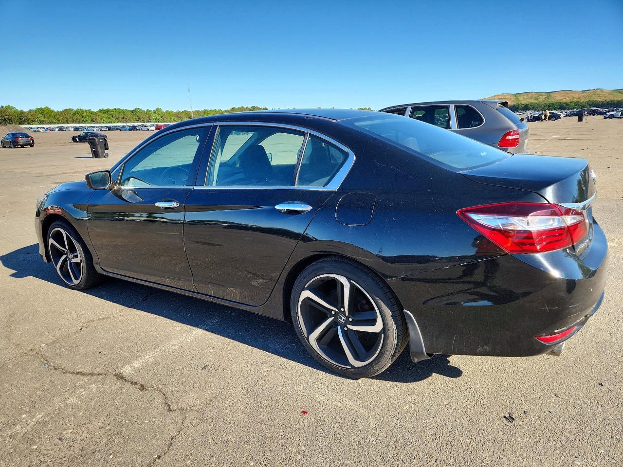 2017 Honda Accord - Фото 2