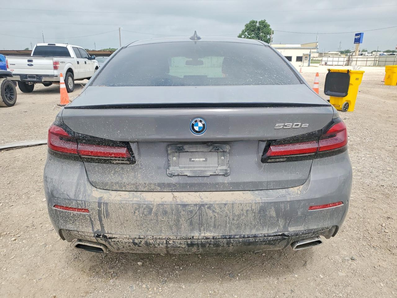 2022 BMW 530E - Image 6