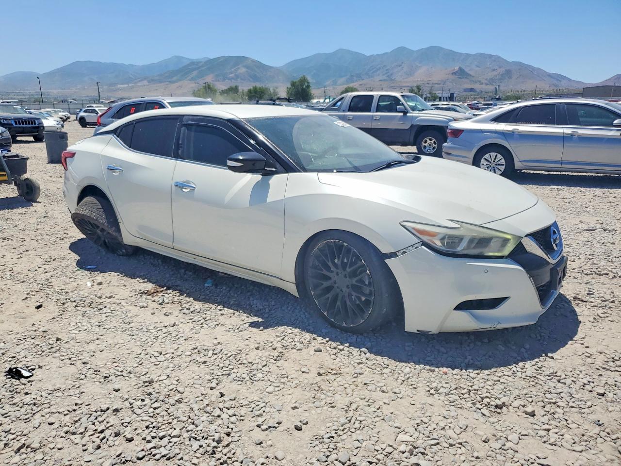2017 Nissan Maxima - Image 4