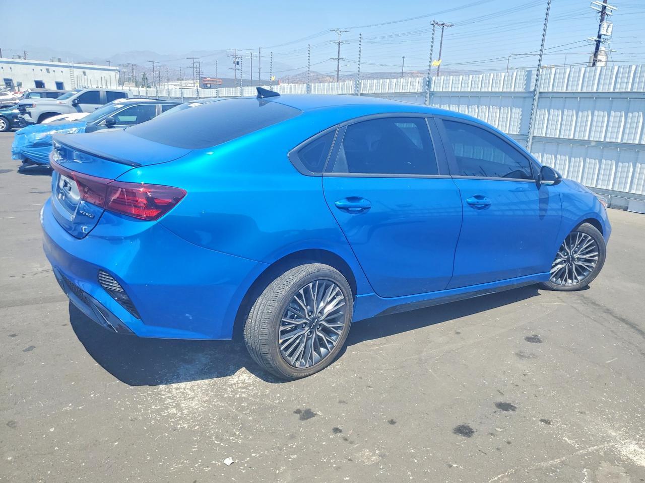 2024 Kia Forte Gt Line - Фото 3