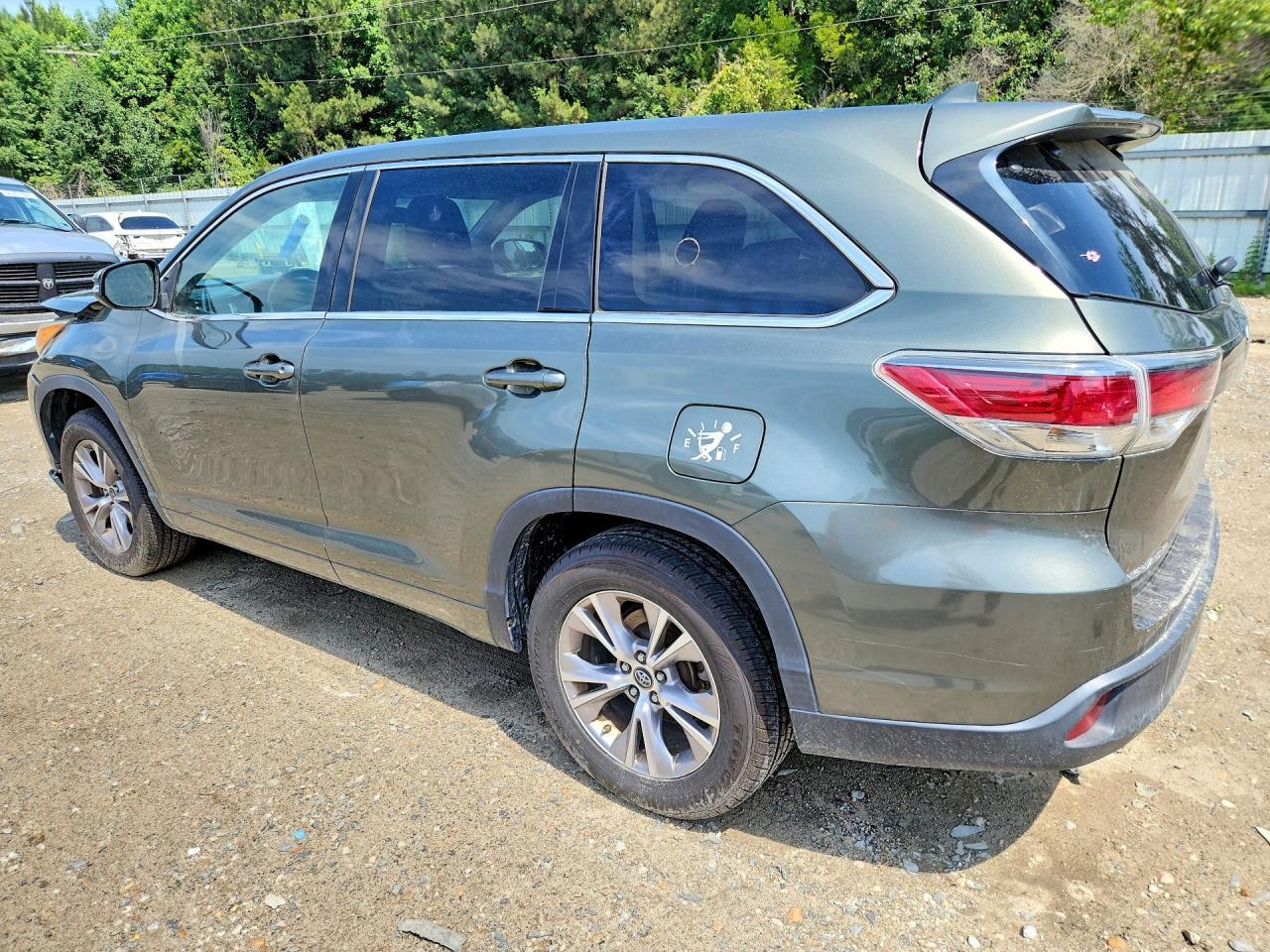 2016 Toyota Highlander Le Plus - Фото 2