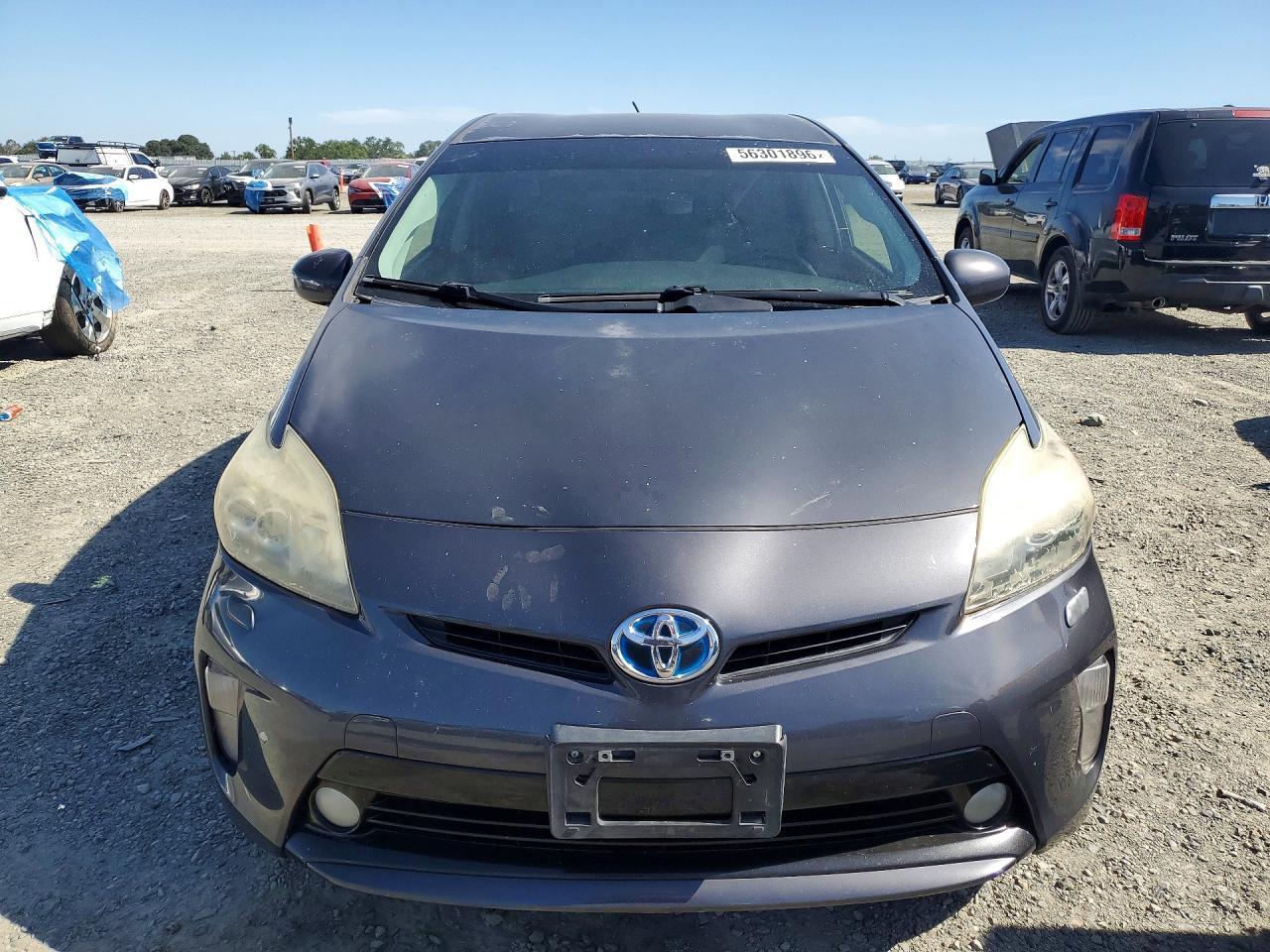 2013 Toyota Prius Five - Image 5