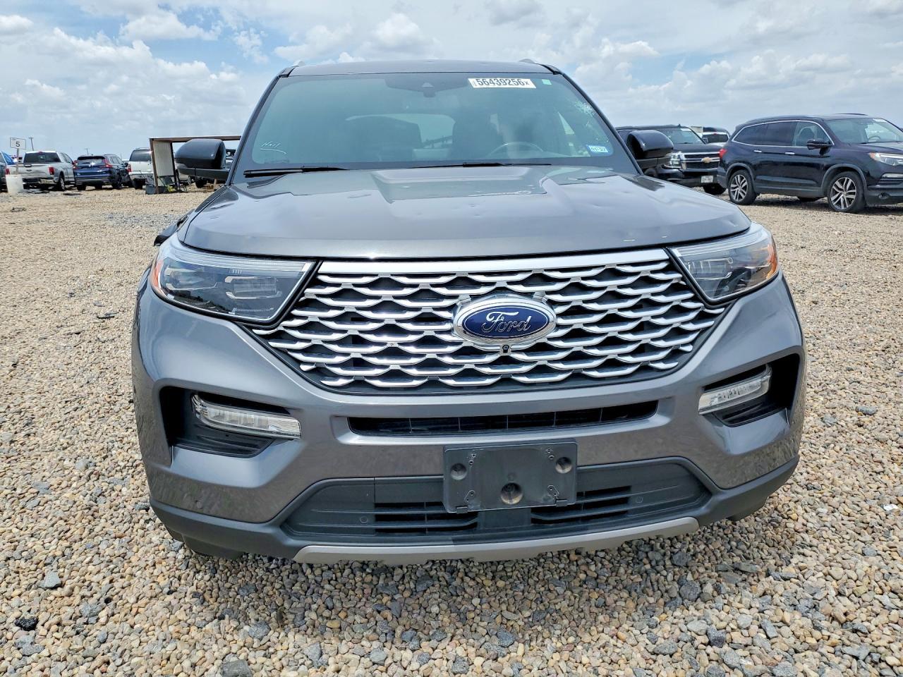 2021 Ford Explorer Platinum - Image 5