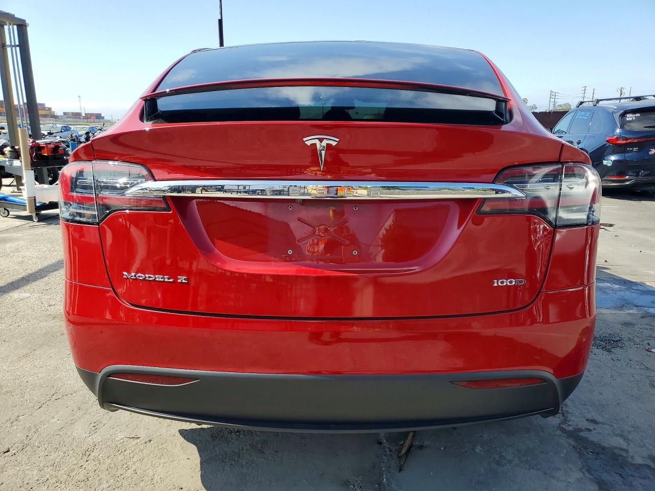 2017 Tesla Model X - Фото 6