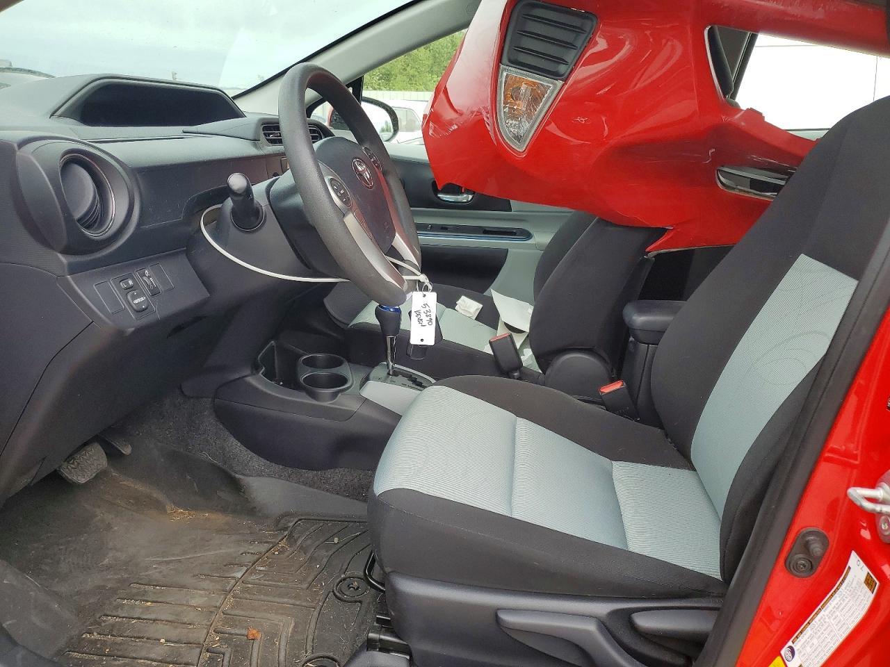2013 Toyota Prius C Three - Image 7