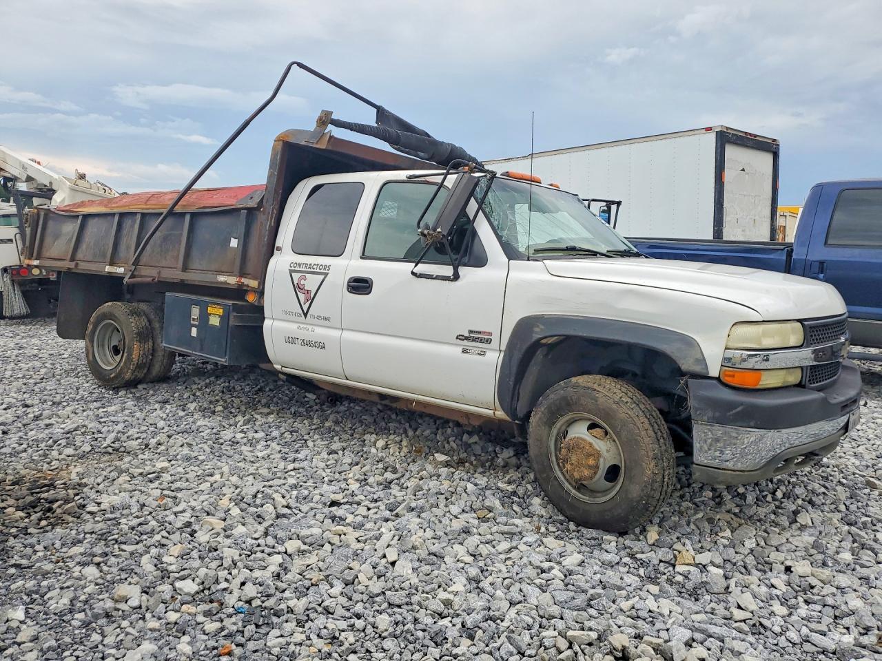 2002 Chevrolet Silverado Dump Truck - Image 4