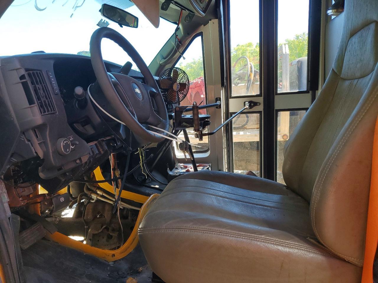 2013 Chevrolet Express G3 - School Bus - Фото 5