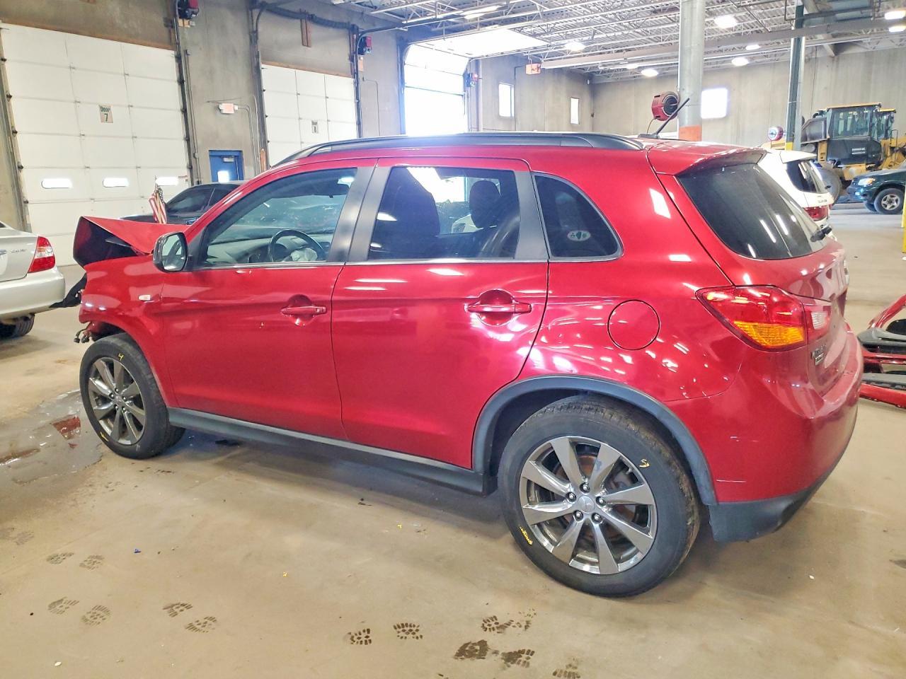 2013 Mitsubishi Outlander Sport Le - Image 2