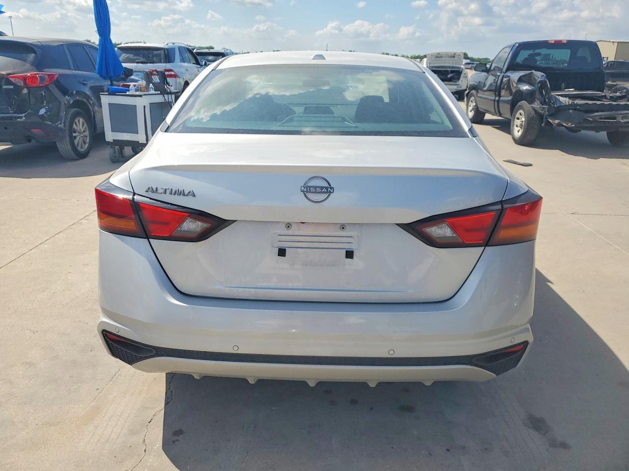 2025 Nissan Altima Sv - Image 6