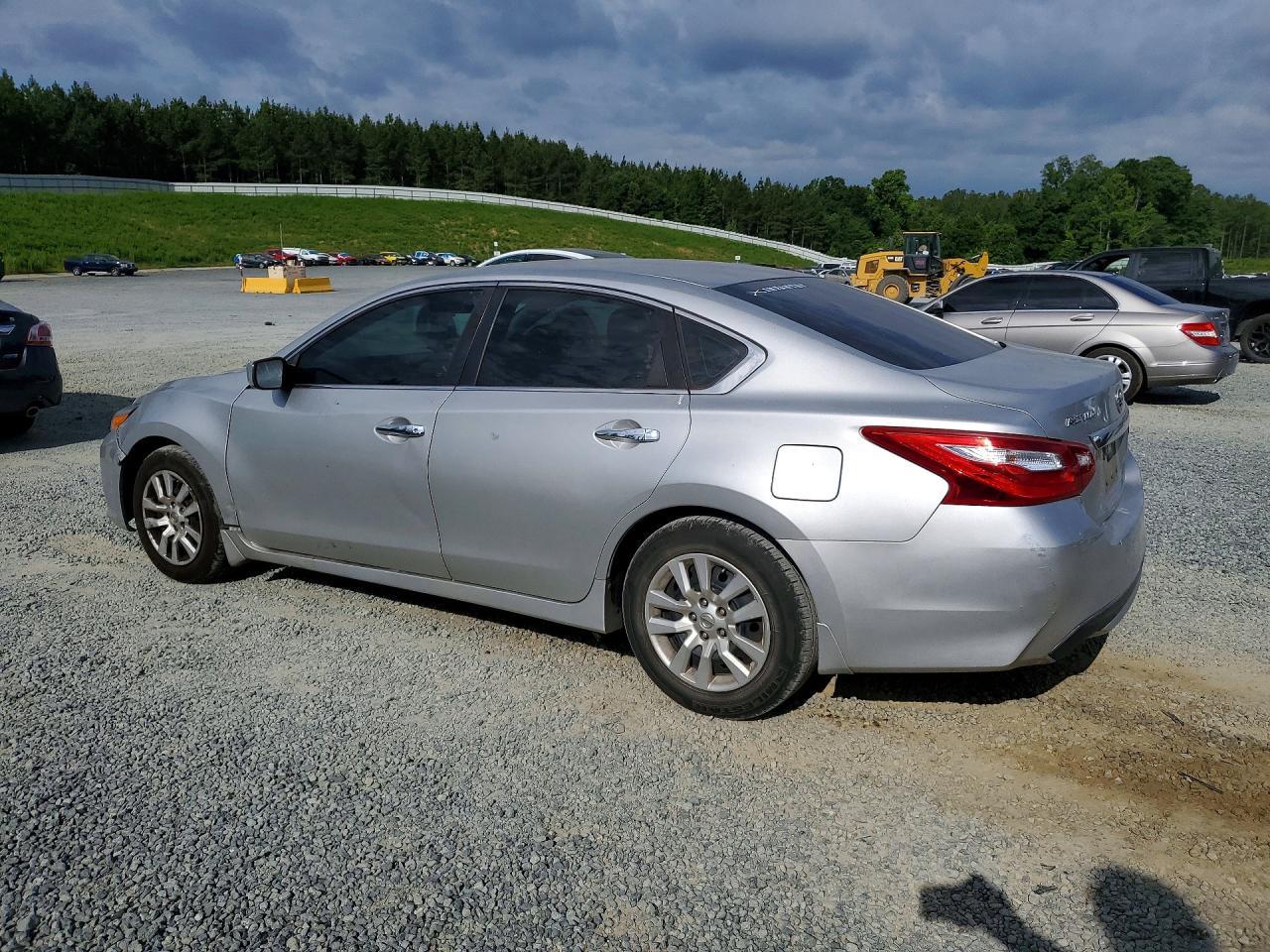 2017 Nissan Altima 2.5 S - Фото 2