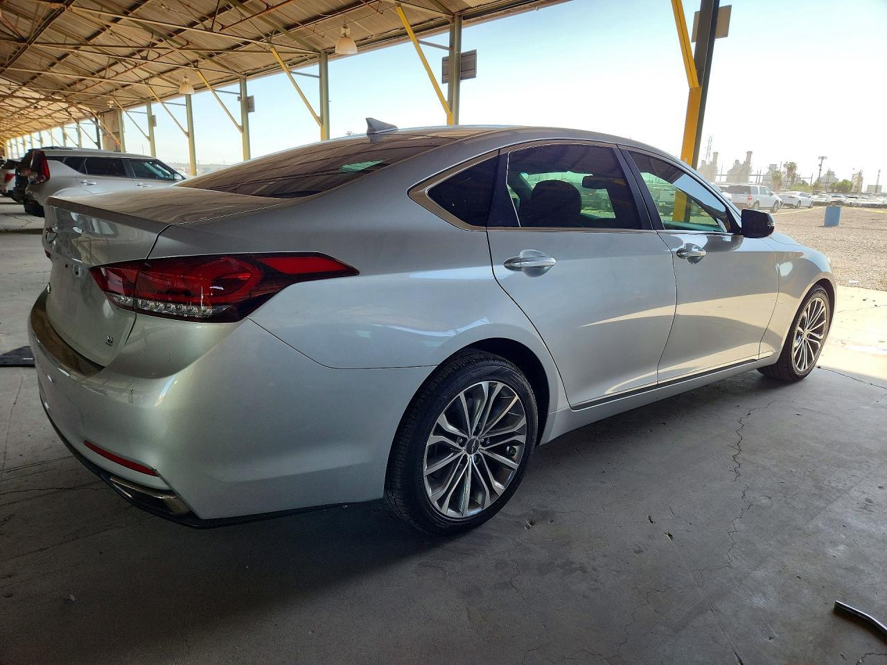 2015 Hyundai Genesis 3.8L - Image 3