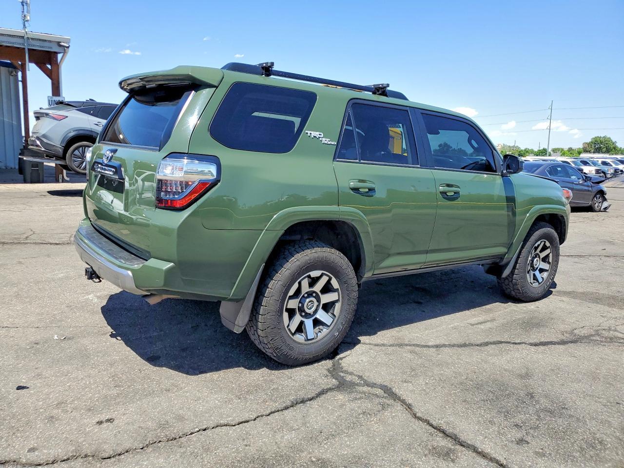 2022 Toyota 4Runner Trd Off-Road - Image 3