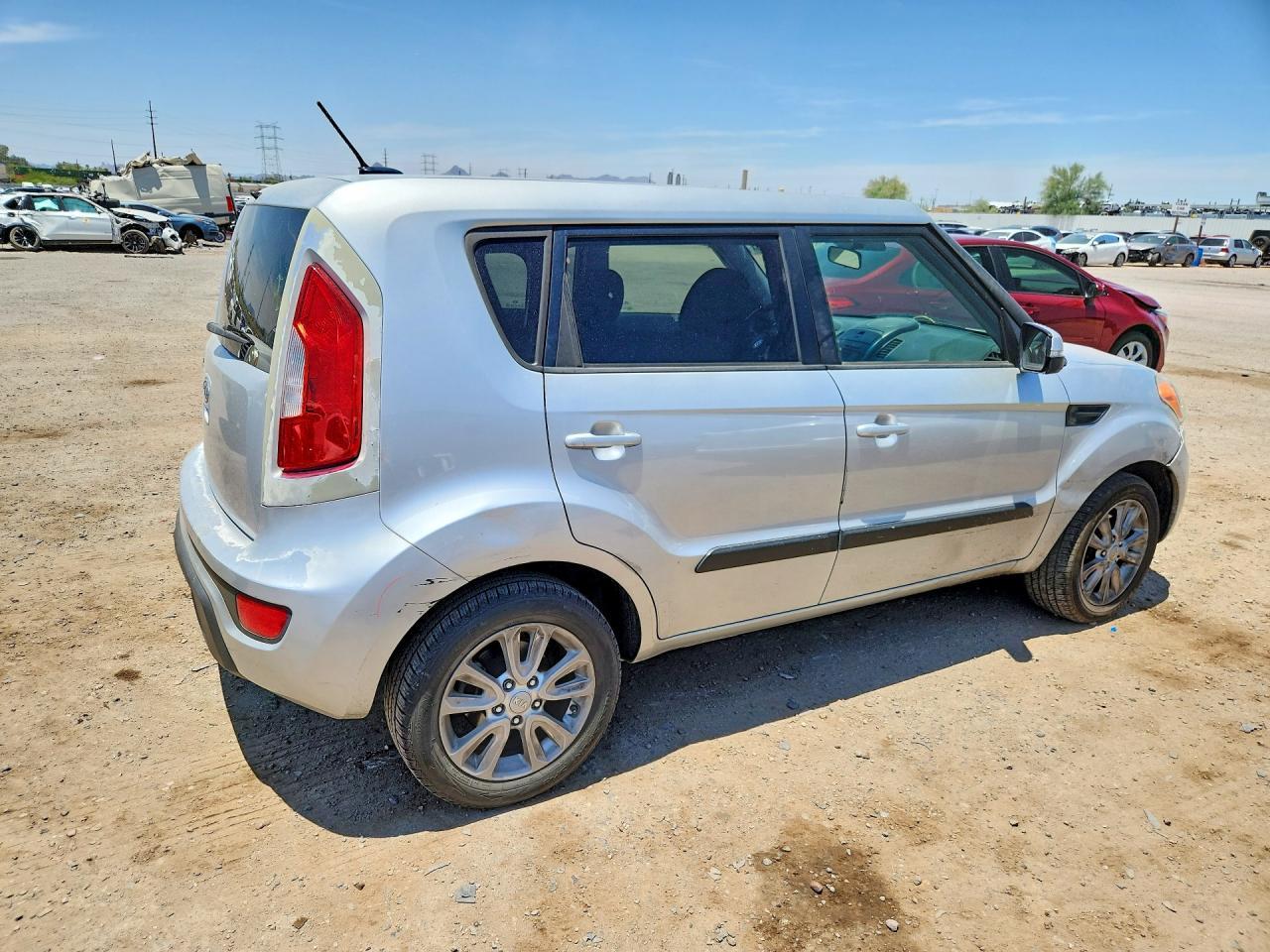 2012 Kia Soul + - Image 3