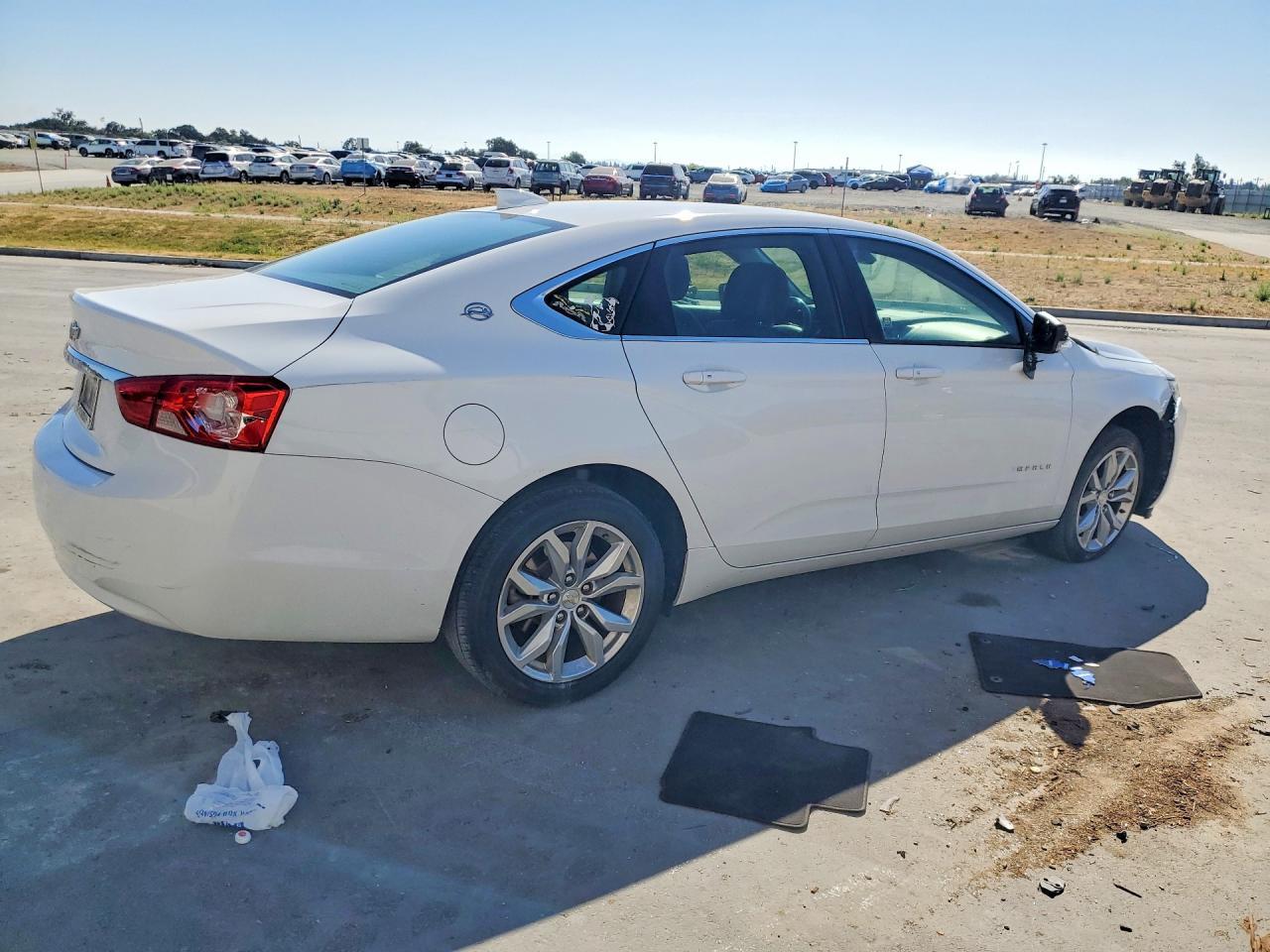 2018 Chevrolet Impala Lt - Image 3