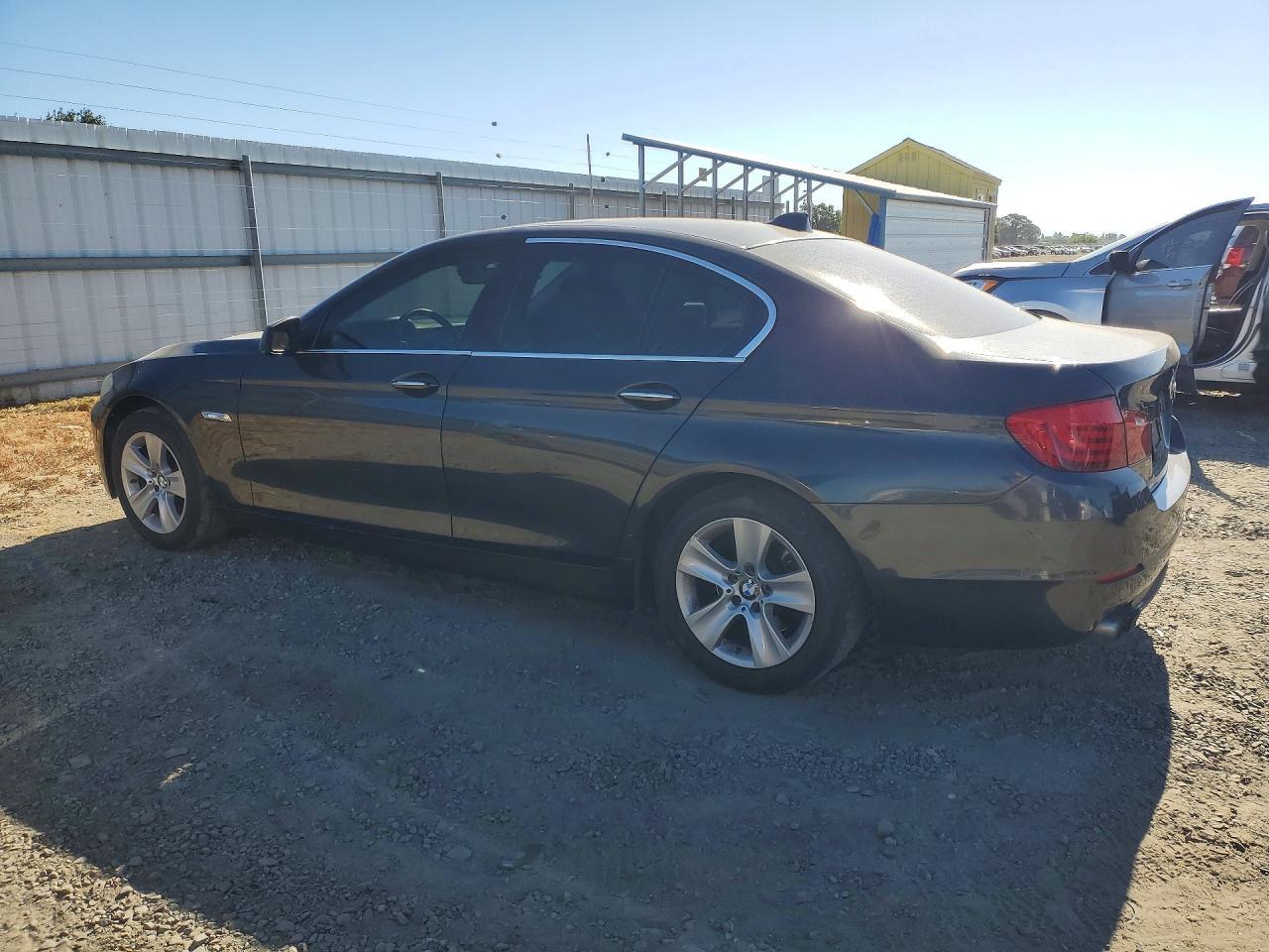 2012 BMW 528 I - Image 2