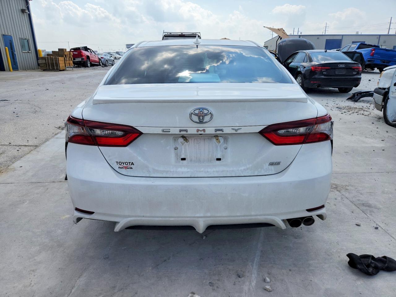 2024 Toyota Camry Se - Image 6