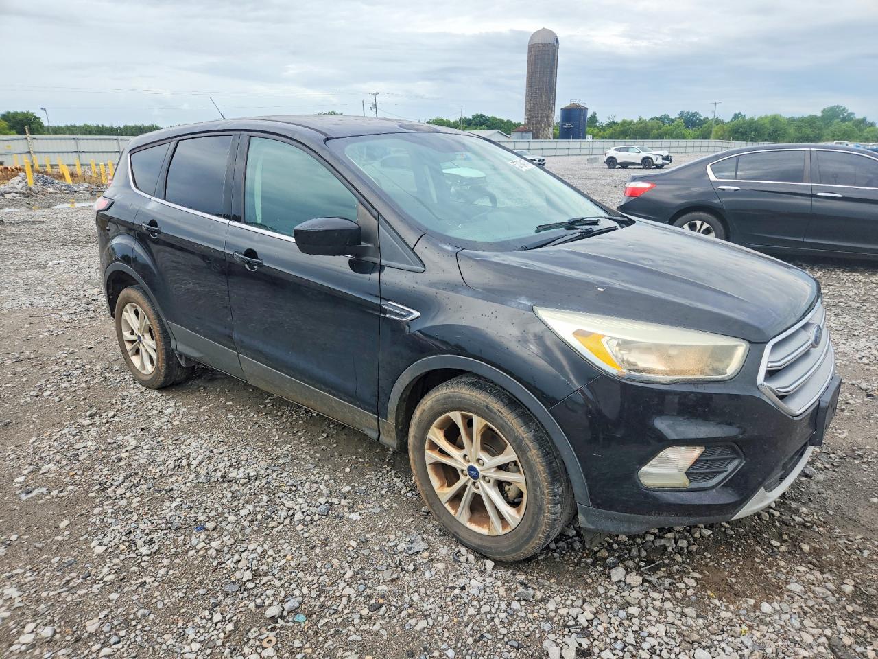 2017 Ford Escape Se - Фото 4