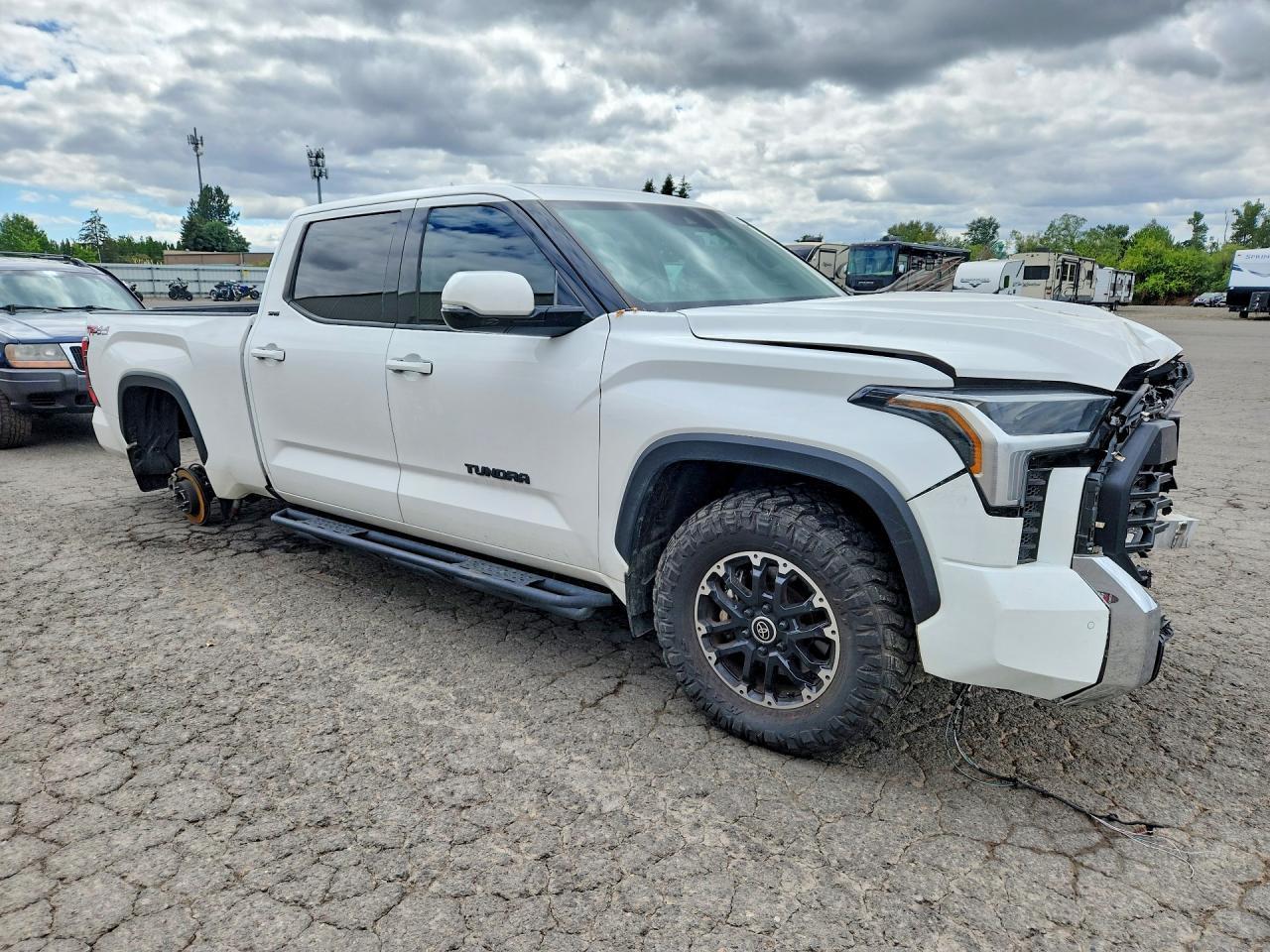 2022 Toyota Tundra Crewmax - Фото 4