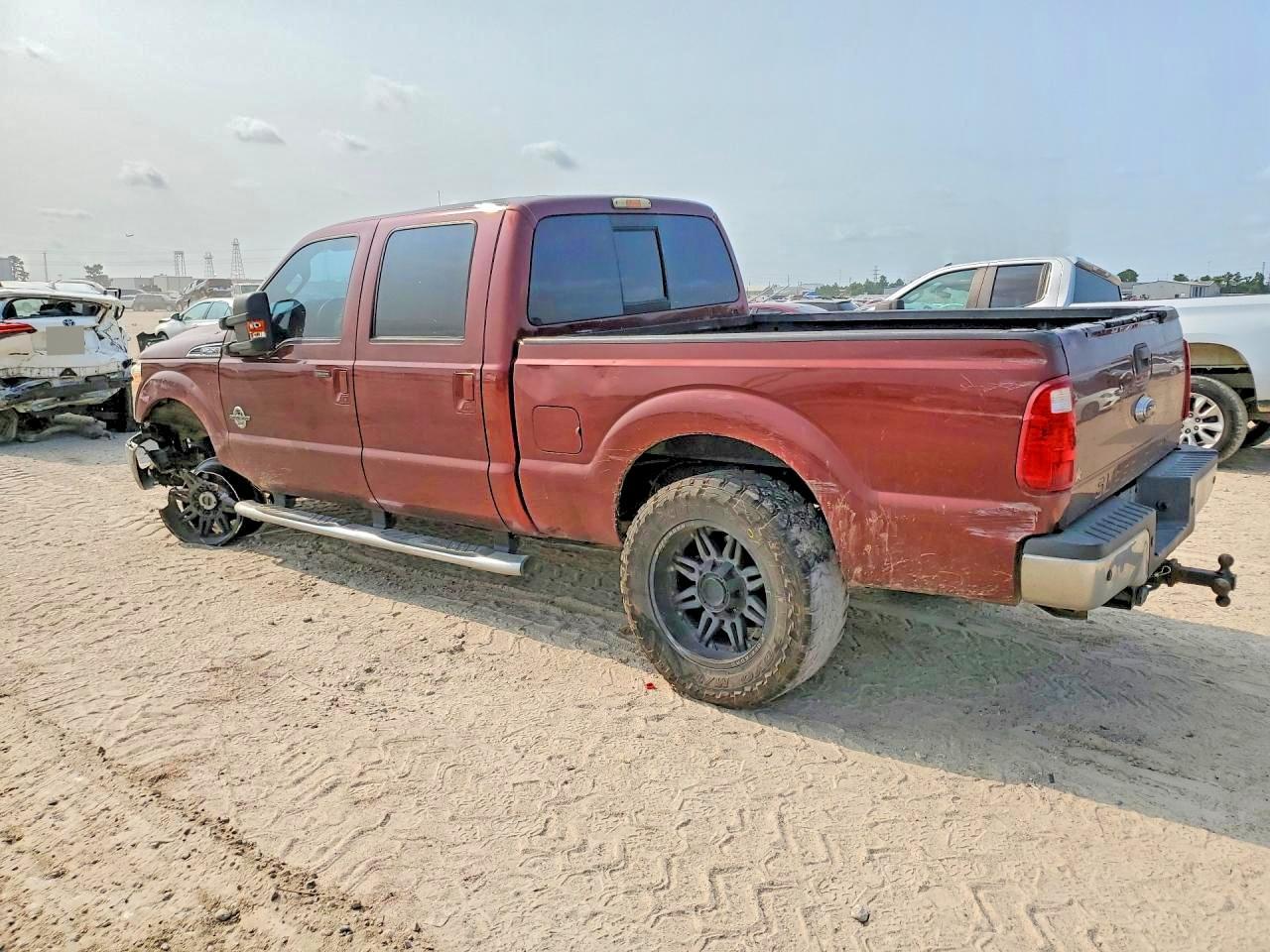 2016 Ford F250 Super Duty - Фото 2