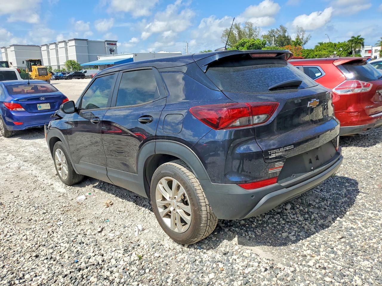 2021 Chevrolet Trailblazer Ls - Фото 2