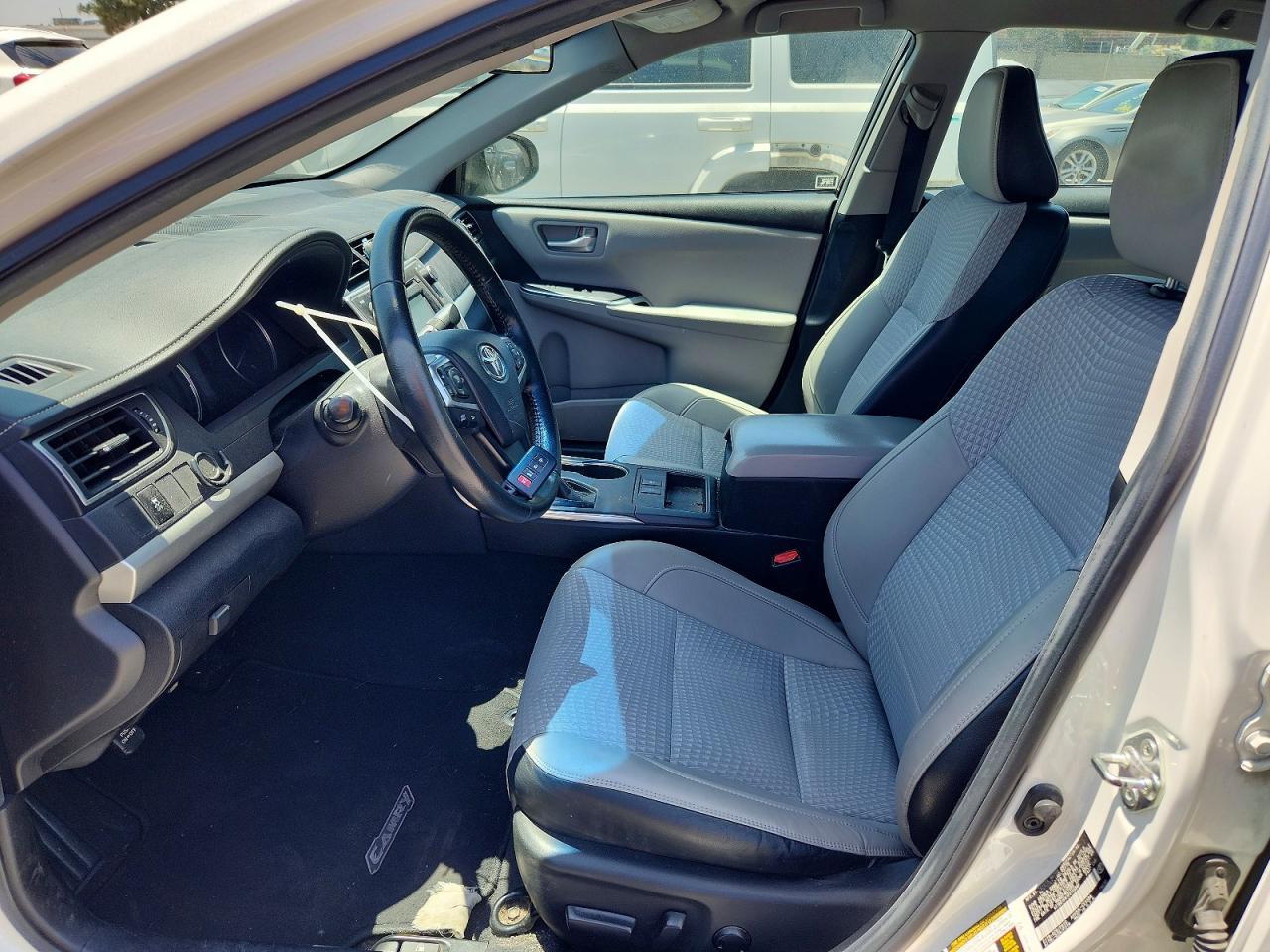 2015 Toyota Camry Hybrid Se - Image 7