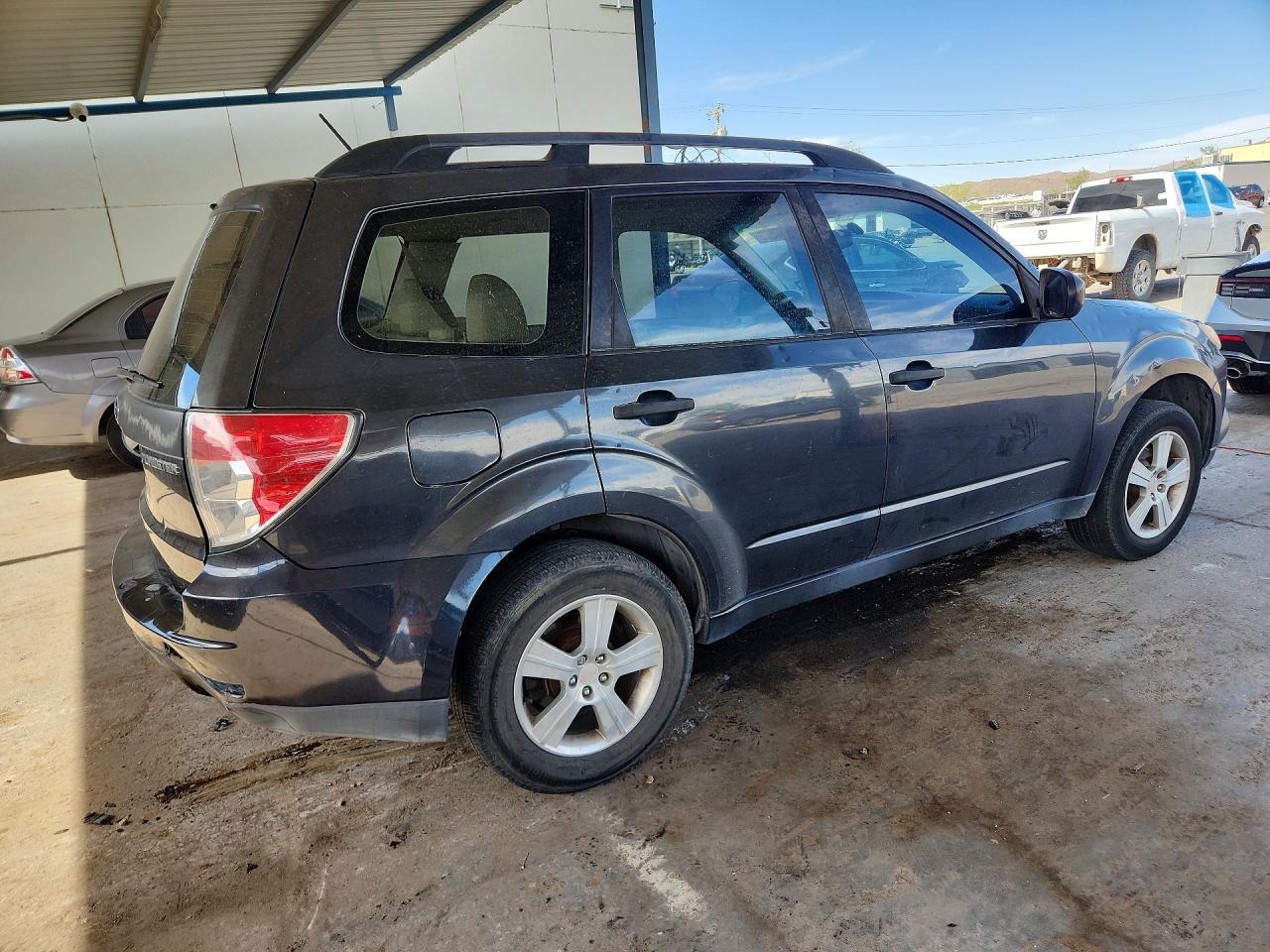 2011 Subaru Forester 2.5X - Фото 3