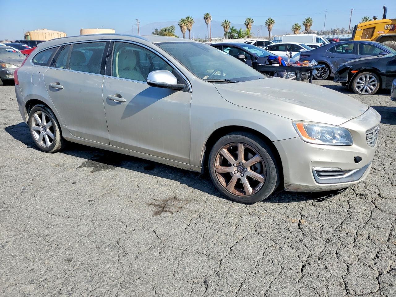 2017 Volvo V60 T5 Premier - Фото 4