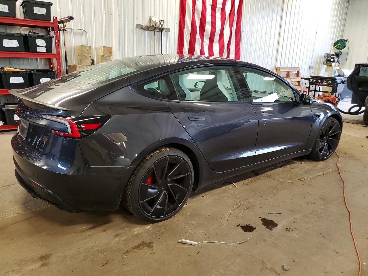 2024 Tesla Model 3 - Image 3