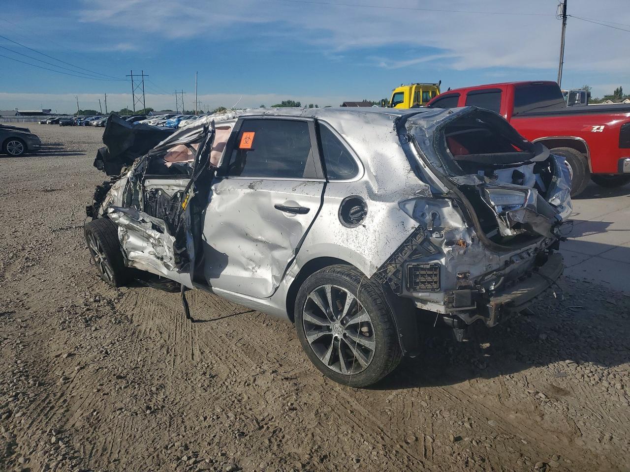2018 Hyundai Elantra Gt Base - Фото 2