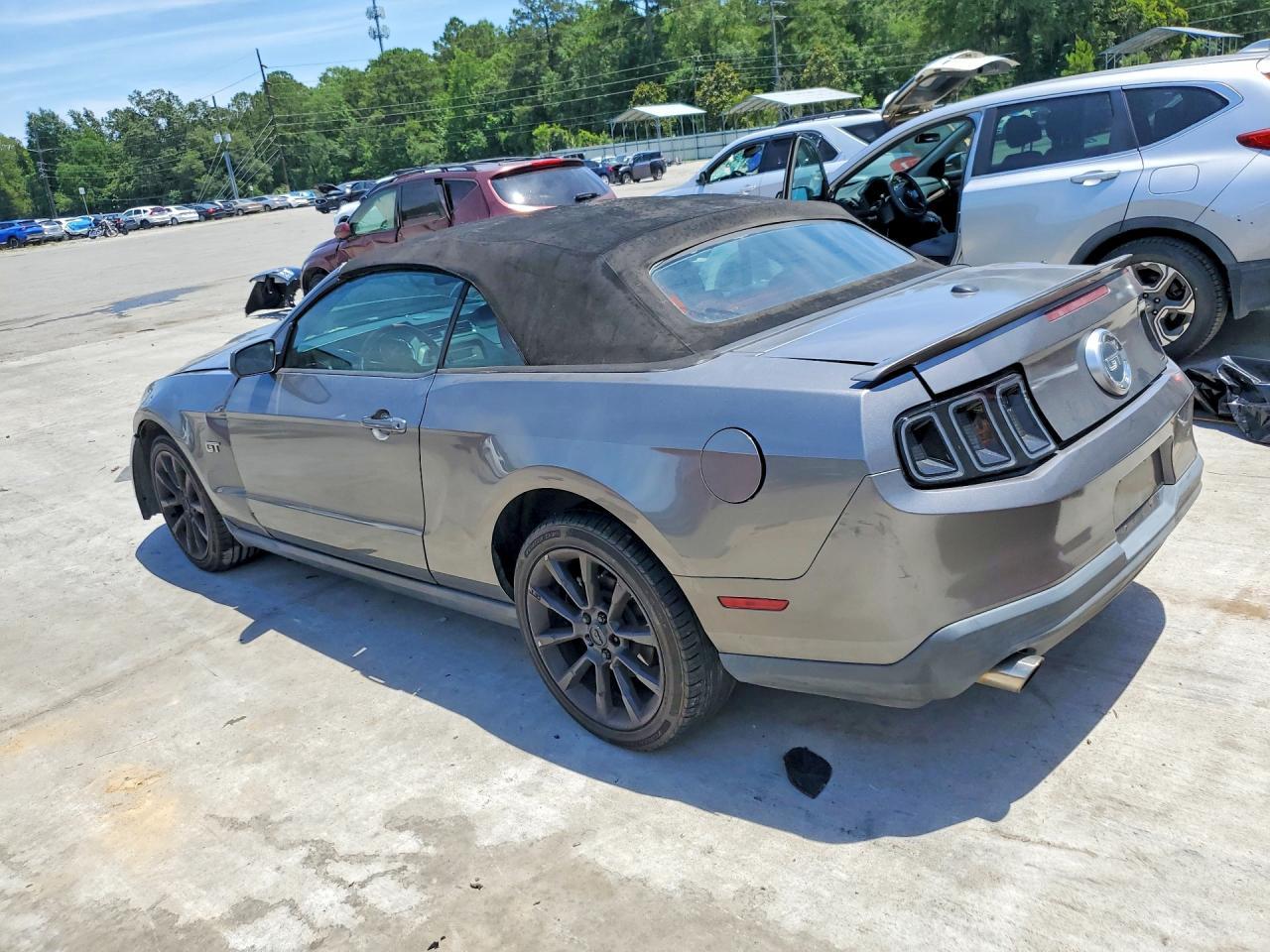 2010 Ford Mustang Gt - Фото 2