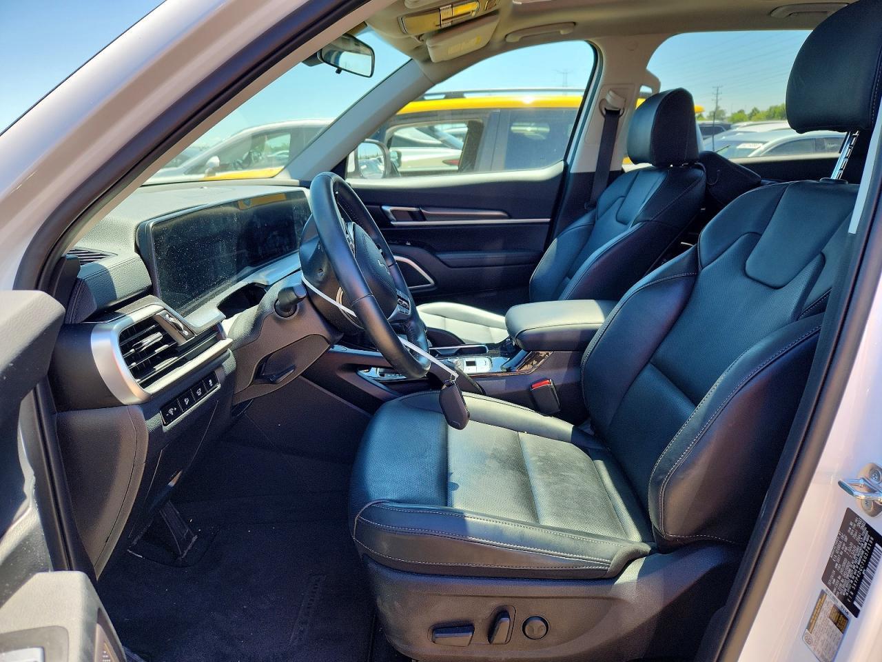 2025 Kia Telluride S - Image 7